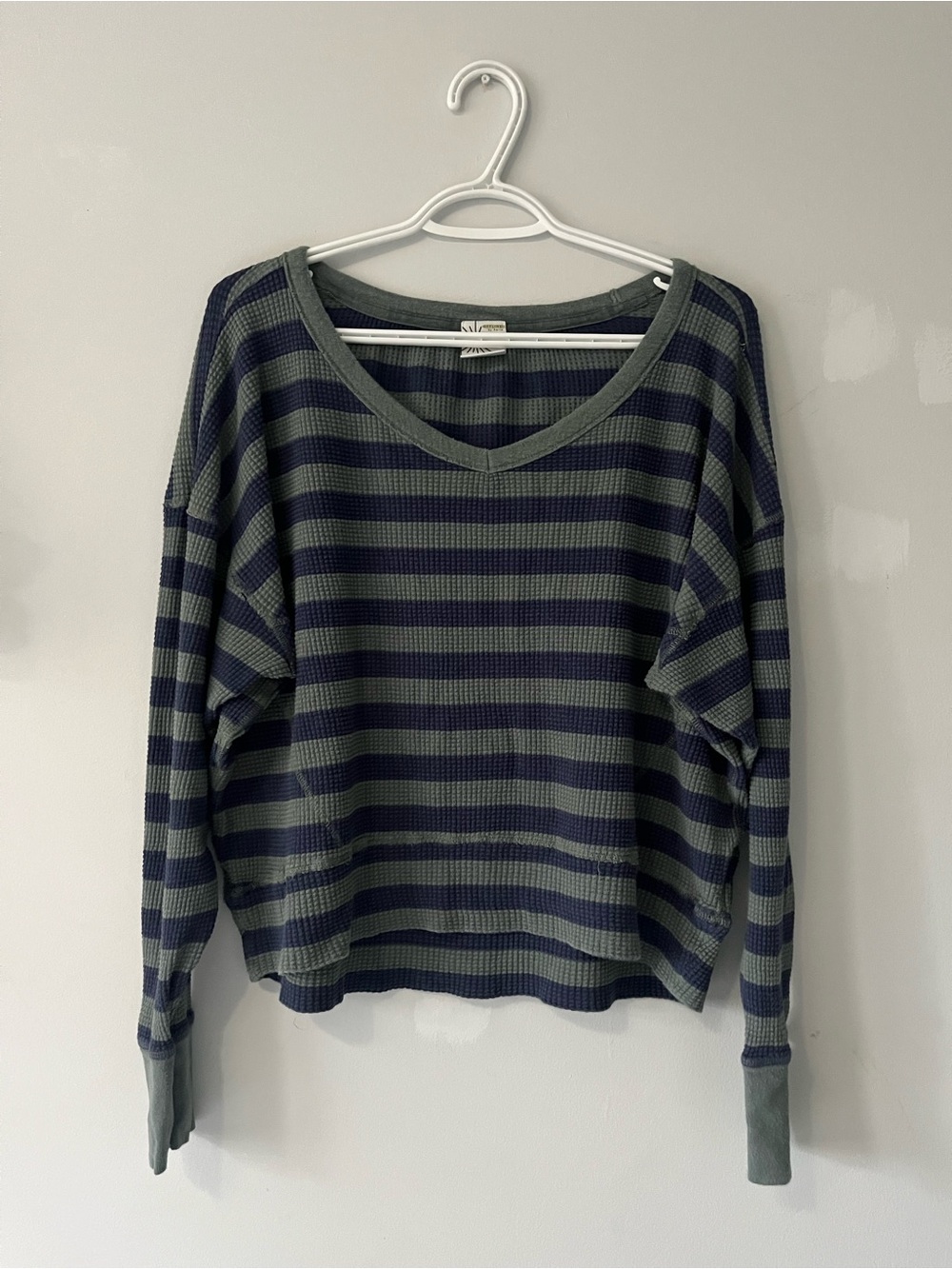 offline Women's comfy slouchy oversized Striped V-Neck Sweater in Olive & Navy